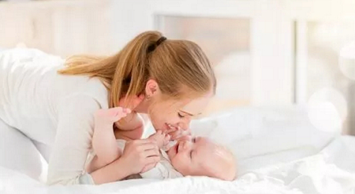 武汉找人试管代怀产子婴儿（武汉妇幼保健院正规试管代怀双胞胎费用表）
